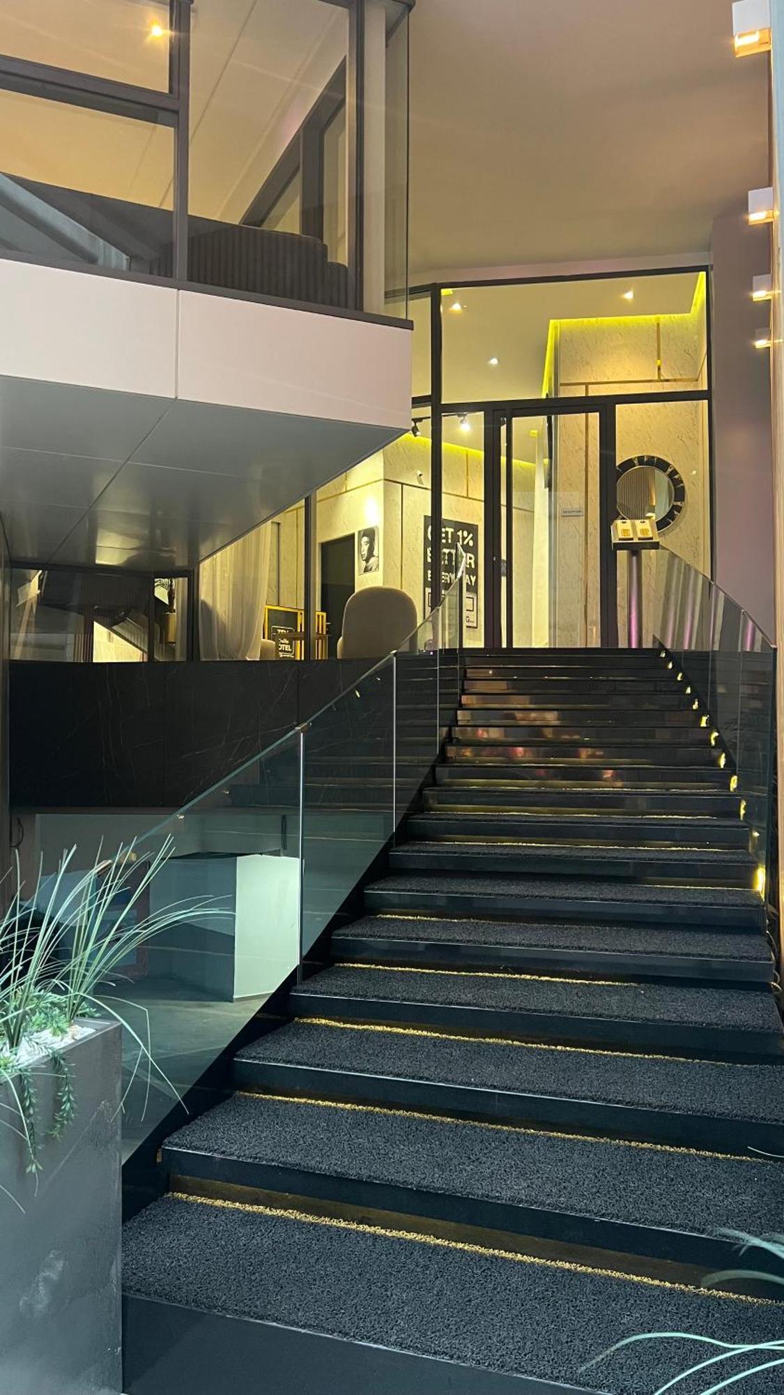Zen Suites Hotel Massira Casablanca Bagian luar foto